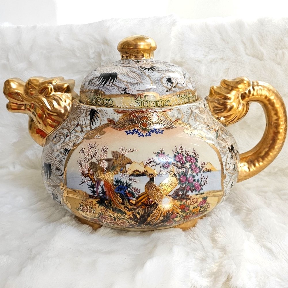 Satsuma tea pot